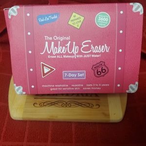 THE ORIGINAL MAKEUP ERASERThe Original MakeUp Eraser “Road Less Traveled” 7 day